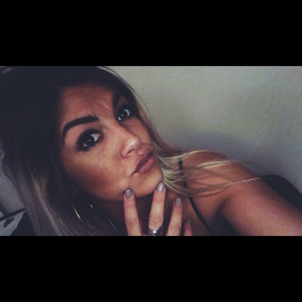 Meet your Posher, Samantha